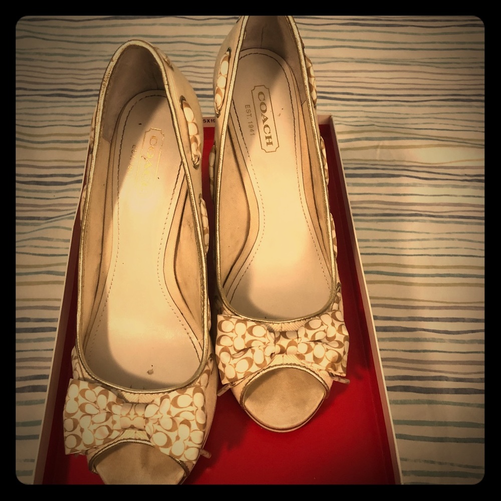 Rare beige/white Coach Wedges